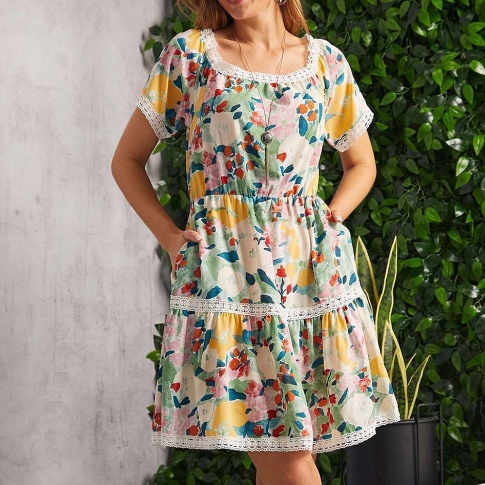 𝅺🆕 Suzanne Betro Painted Floral Lace Trim Dress